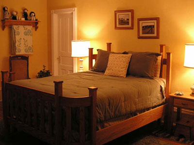 Bed in Amish Room